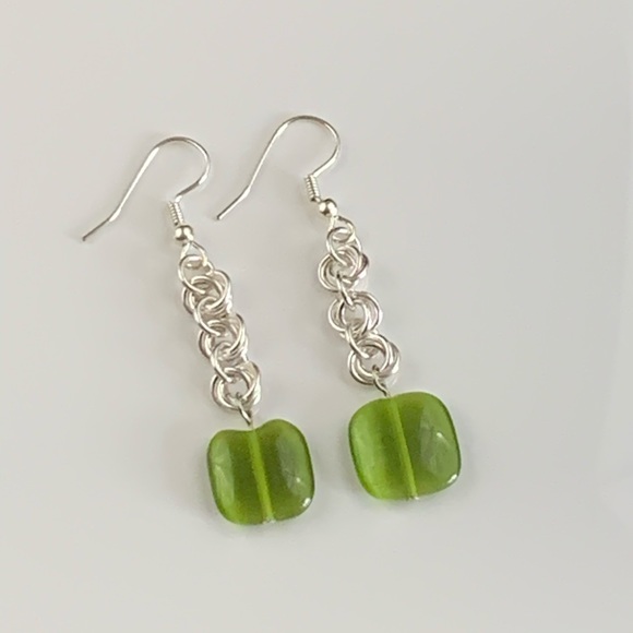 Sterling silver handmade chain mail w/ green stone - Picture 1 of 3